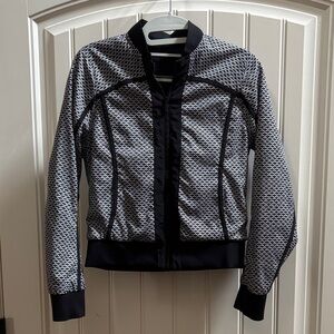 Women's Lululemon size 2 Reversible Black Bomber Jacket